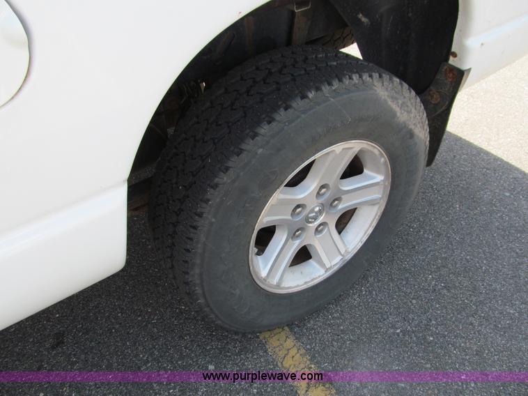 image for item I9777 2008 Dodge Ram 1500 SLT Quad Cab pickup truck