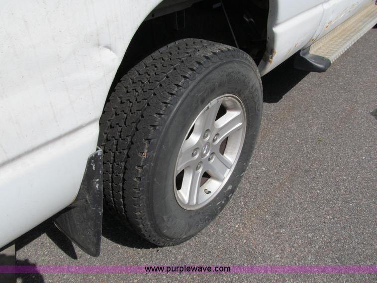 image for item I9777 2008 Dodge Ram 1500 SLT Quad Cab pickup truck