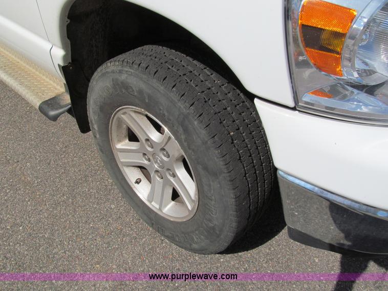 image for item I9777 2008 Dodge Ram 1500 SLT Quad Cab pickup truck