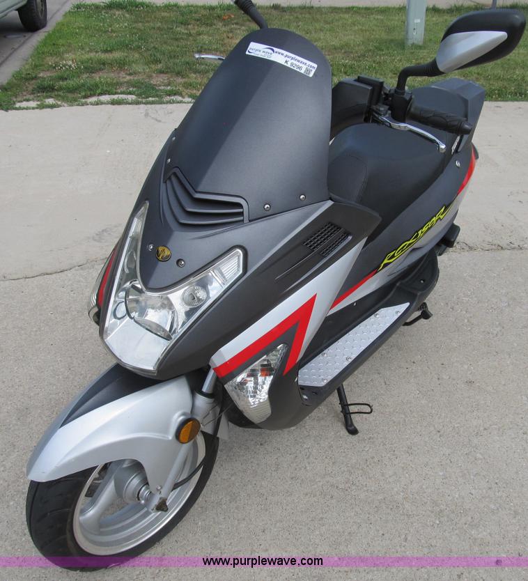 image for item K9296 2008 Znen RCX150R moped