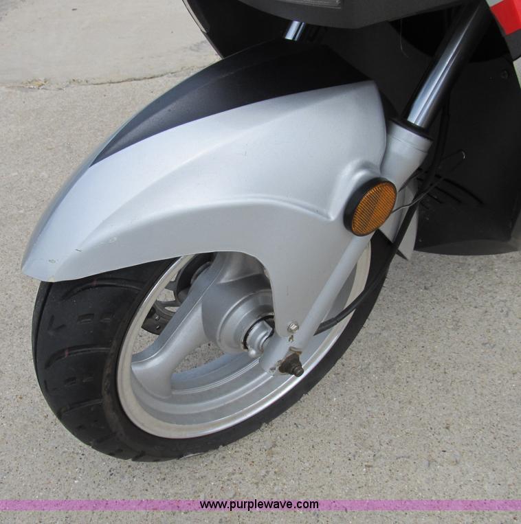 image for item K9296 2008 Znen RCX150R moped