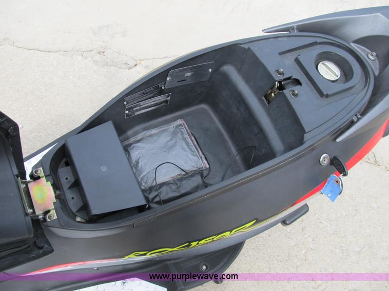 image for item K9296 2008 Znen RCX150R moped