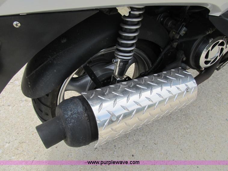 image for item K9296 2008 Znen RCX150R moped