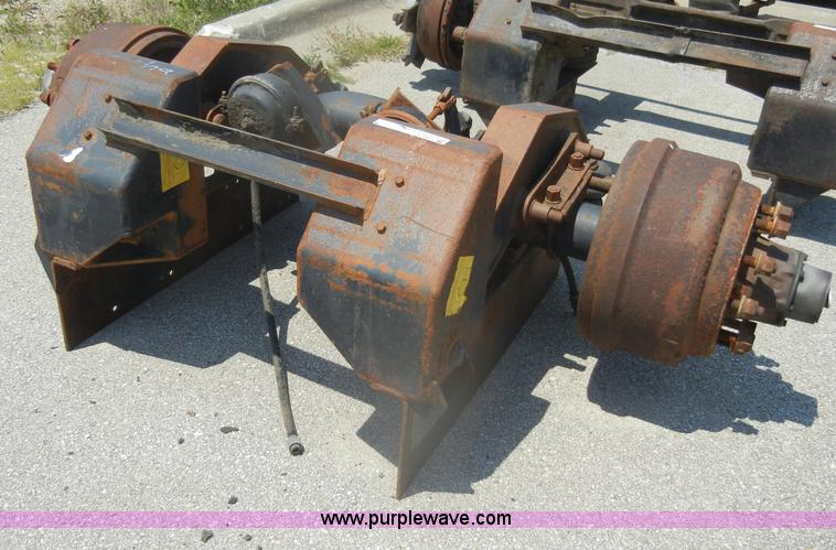 image for item N9865 Truck axle