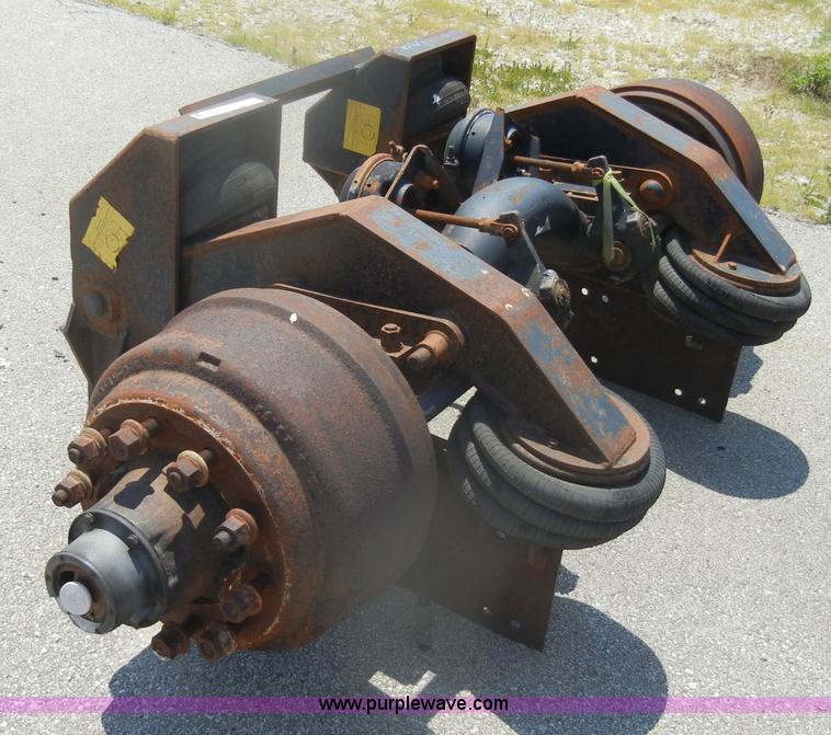 image for item N9865 Truck axle