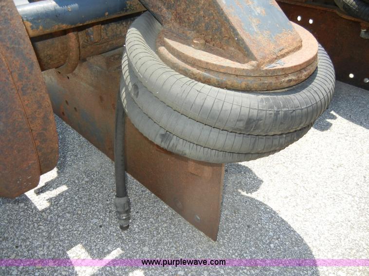 image for item N9865 Truck axle