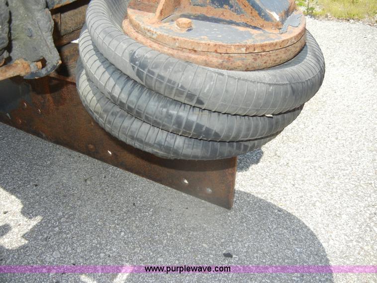 image for item N9865 Truck axle