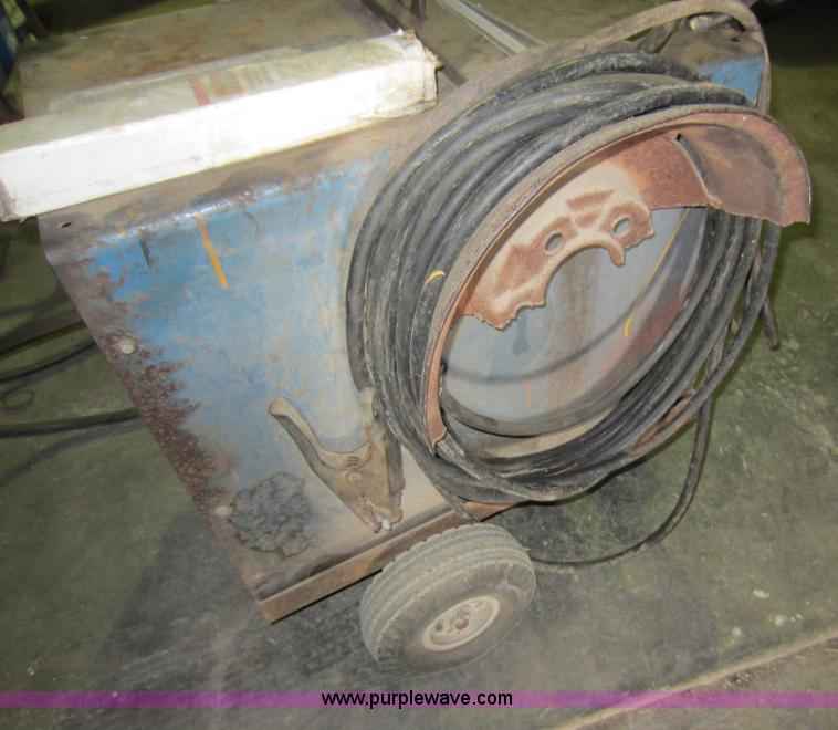 image for item V9113 Miller 250 Twin AC/DC welder