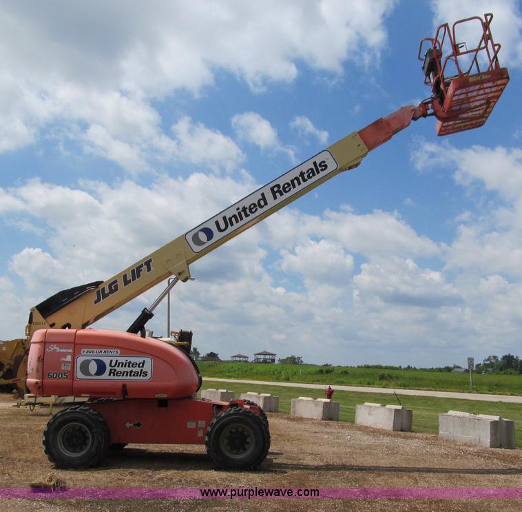 image for item A7519 JLG 600S telescoping boom lift
