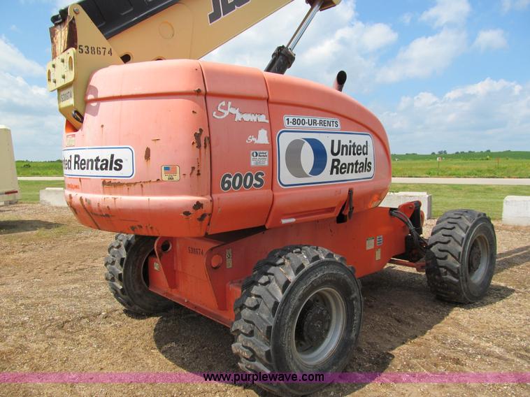 image for item A7519 JLG 600S telescoping boom lift