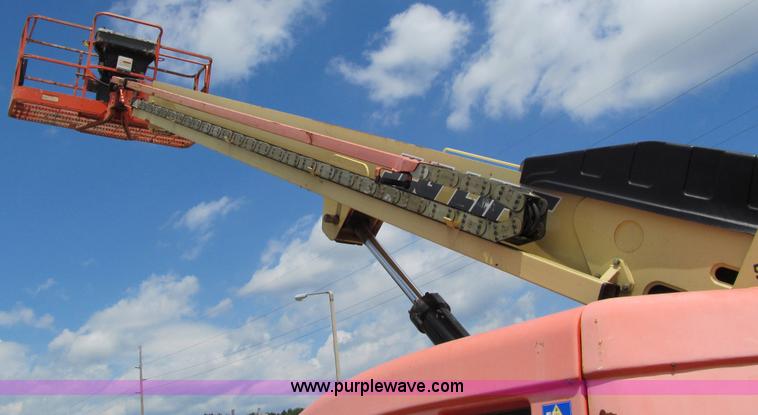 image for item A7519 JLG 600S telescoping boom lift