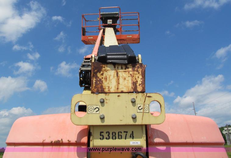 image for item A7519 JLG 600S telescoping boom lift