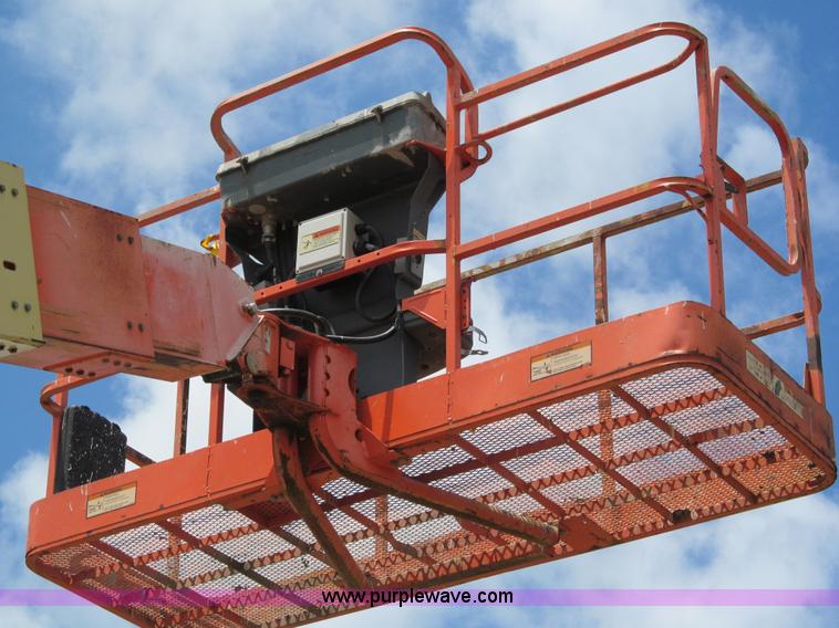 image for item A7519 JLG 600S telescoping boom lift