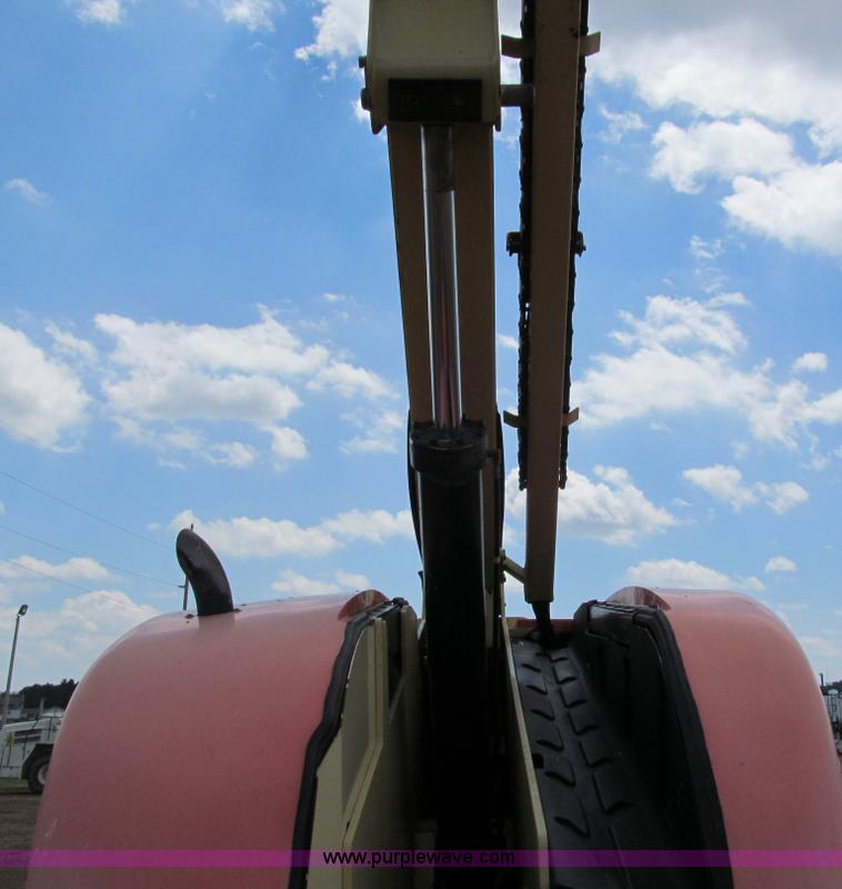 image for item A7519 JLG 600S telescoping boom lift