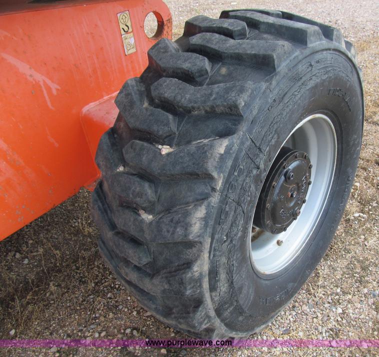 image for item A7519 JLG 600S telescoping boom lift