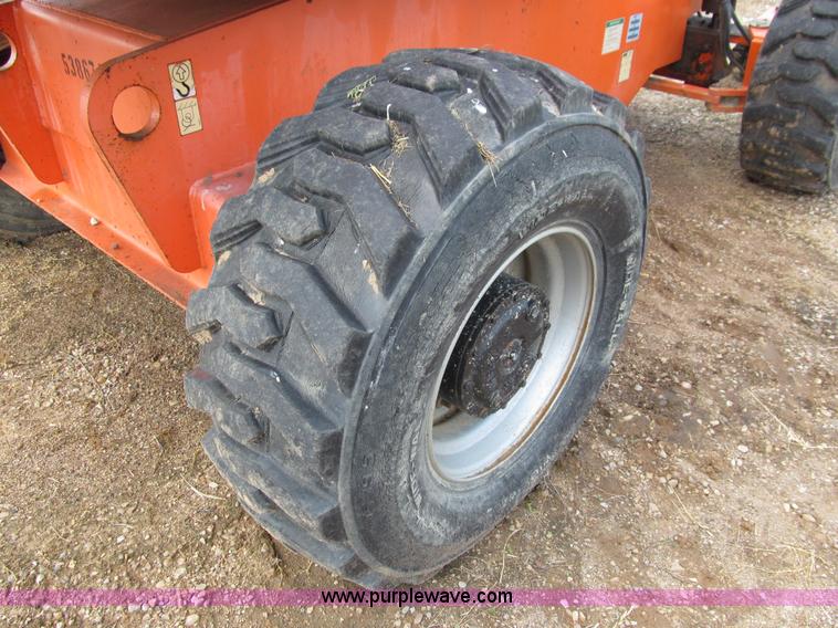 image for item A7519 JLG 600S telescoping boom lift