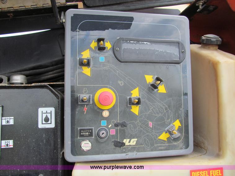 image for item A7519 JLG 600S telescoping boom lift