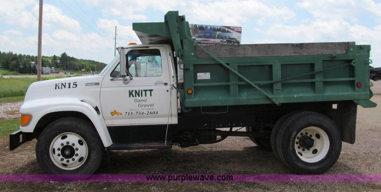 image for item A7520 1996 Ford F850 dump truck