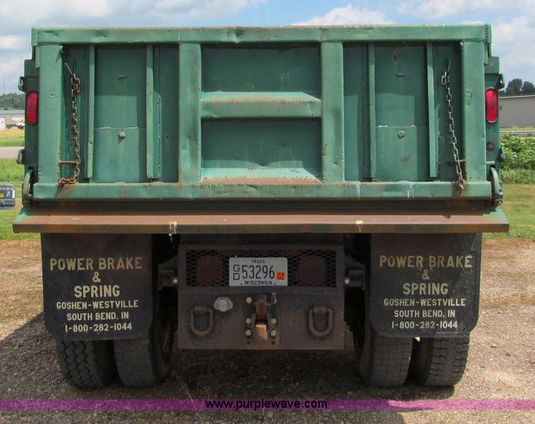 image for item A7520 1996 Ford F850 dump truck