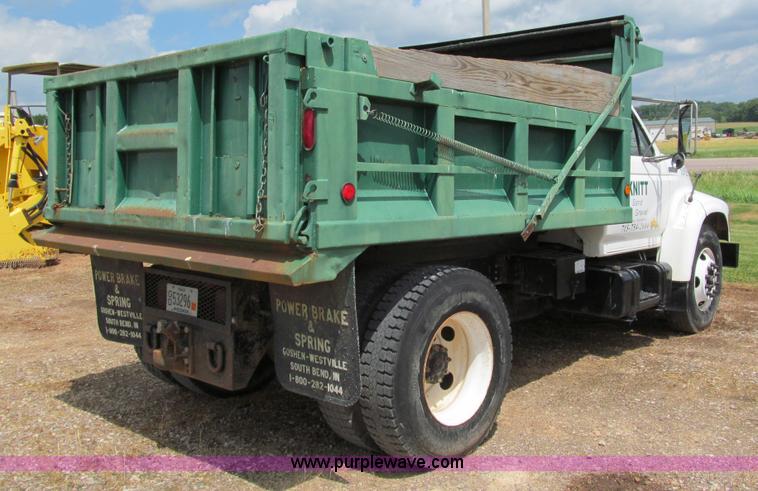 image for item A7520 1996 Ford F850 dump truck