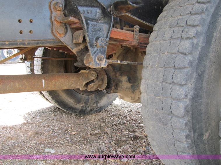 image for item A7520 1996 Ford F850 dump truck