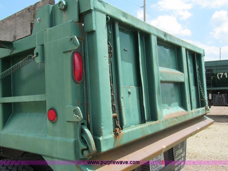 image for item A7520 1996 Ford F850 dump truck