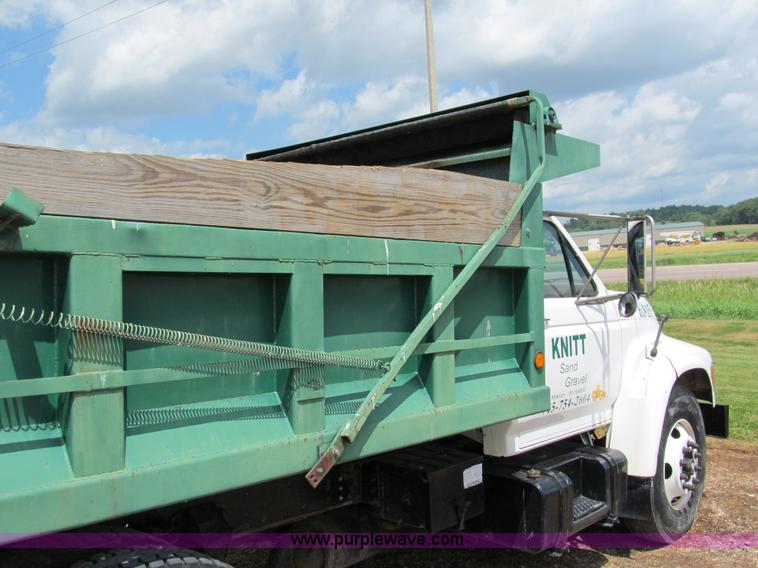image for item A7520 1996 Ford F850 dump truck