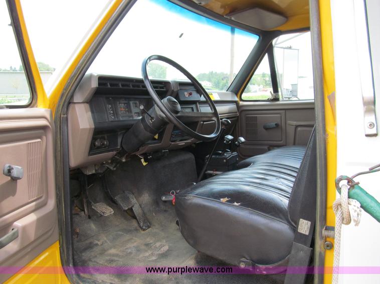 image for item A7520 1996 Ford F850 dump truck