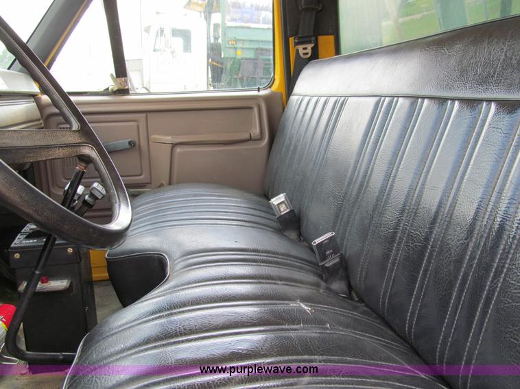 image for item A7520 1996 Ford F850 dump truck