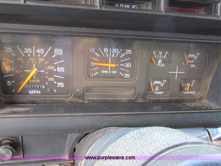 image for item A7520 1996 Ford F850 dump truck