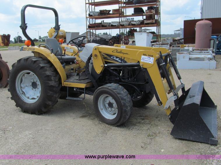 image for item A7522 AGCO Challenger MT265B utility tractor