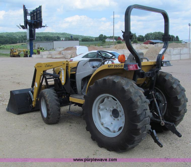 image for item A7522 AGCO Challenger MT265B utility tractor