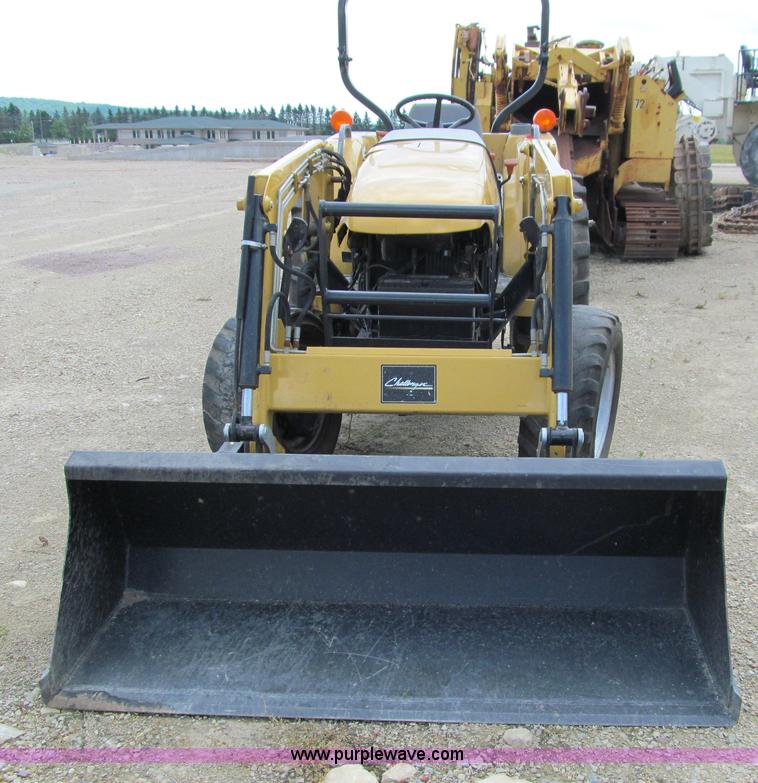 image for item A7522 AGCO Challenger MT265B utility tractor