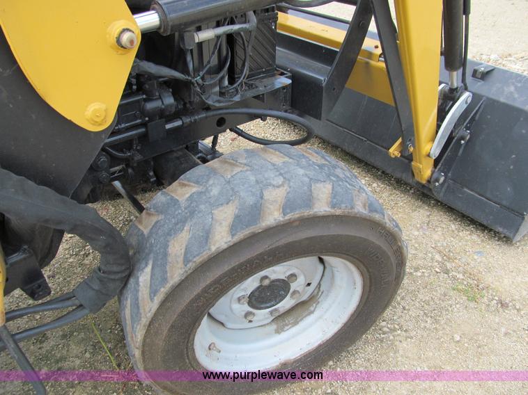 image for item A7522 AGCO Challenger MT265B utility tractor