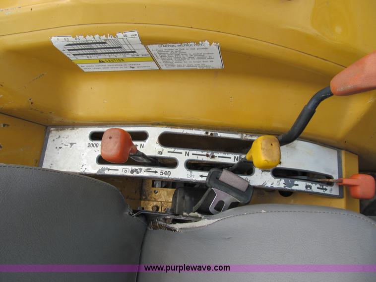 image for item A7522 AGCO Challenger MT265B utility tractor