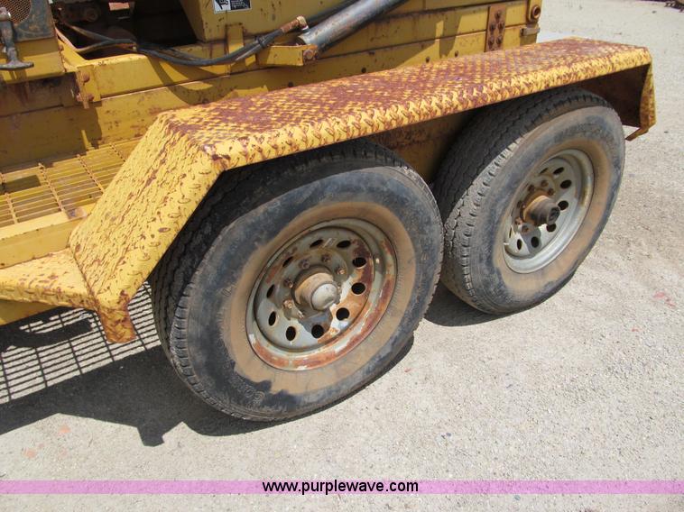 image for item A7524 McLaughlin Vacumole MELT-500D portable vacuum unit