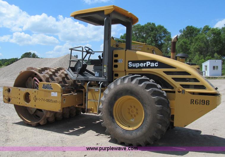 image for item A7525 2002 Superpac 8410P padfoot compactor