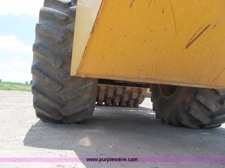 image for item A7525 2002 Superpac 8410P padfoot compactor