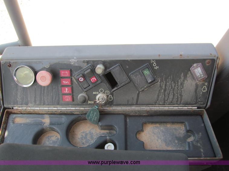 image for item A7525 2002 Superpac 8410P padfoot compactor