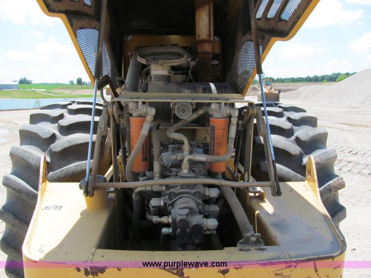 image for item A7525 2002 Superpac 8410P padfoot compactor