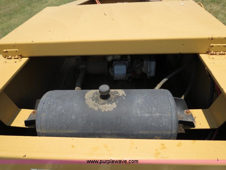 image for item B2413 2009 Witzco Challenger RG-50 52.5' detachable drop deck lowboy trailer