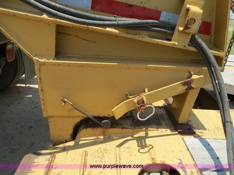 image for item B2413 2009 Witzco Challenger RG-50 52.5' detachable drop deck lowboy trailer