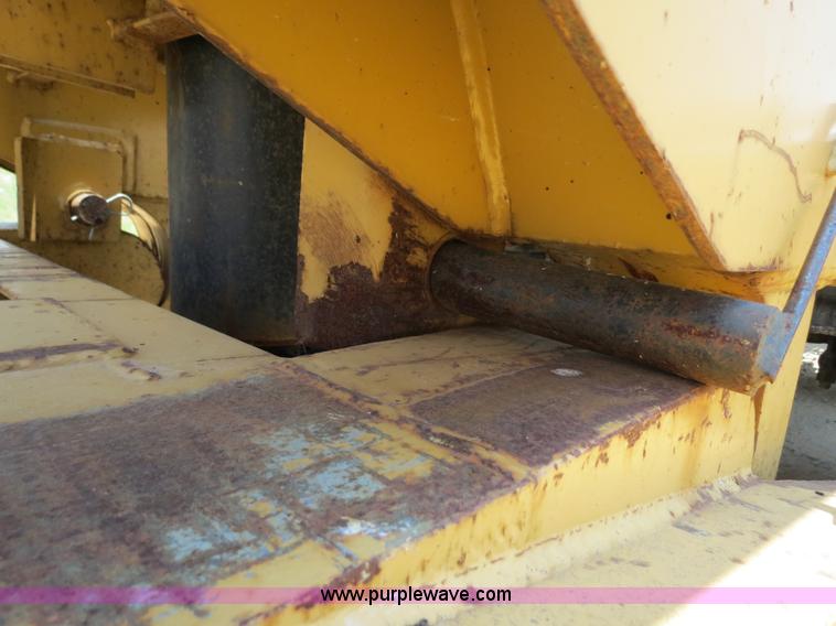 image for item B2413 2009 Witzco Challenger RG-50 52.5' detachable drop deck lowboy trailer