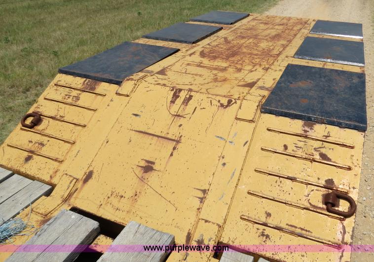 image for item B2413 2009 Witzco Challenger RG-50 52.5' detachable drop deck lowboy trailer