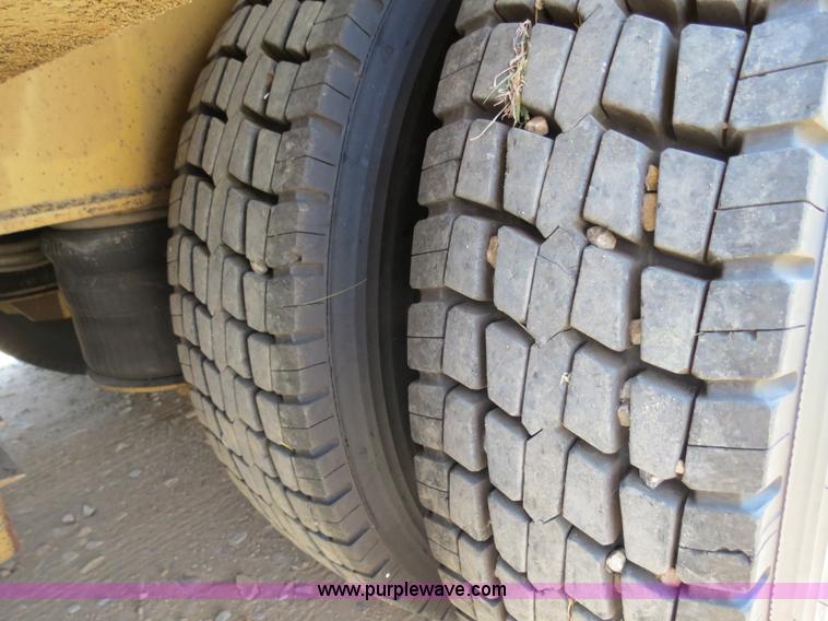 image for item B2413 2009 Witzco Challenger RG-50 52.5' detachable drop deck lowboy trailer