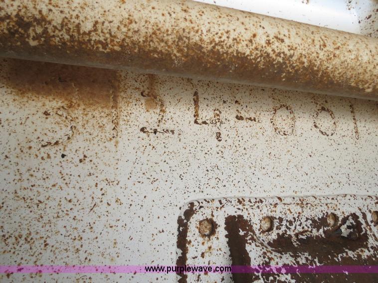 image for item B2426 2005 V.E. Enterprises Eagle 130 barrel vacuum trailer