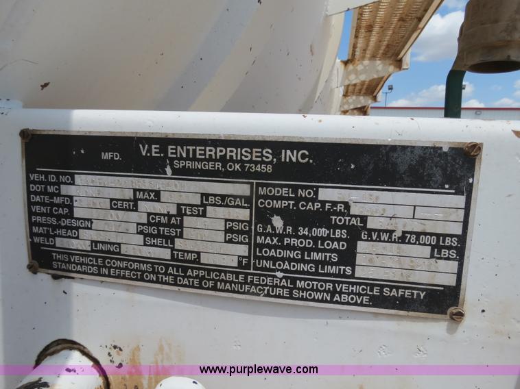 image for item B2427 2005 V.E. Enterprises Eagle 130 barrel vacuum trailer