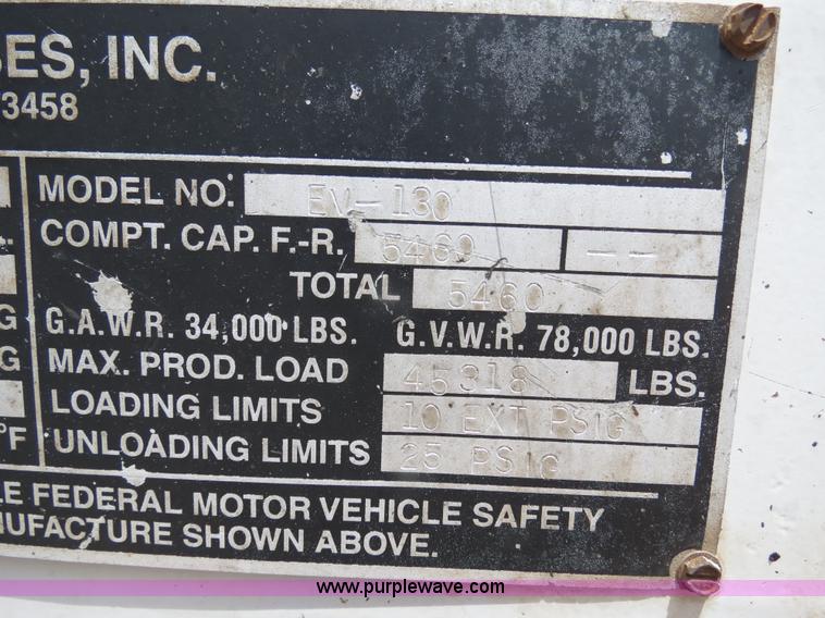 image for item B2427 2005 V.E. Enterprises Eagle 130 barrel vacuum trailer