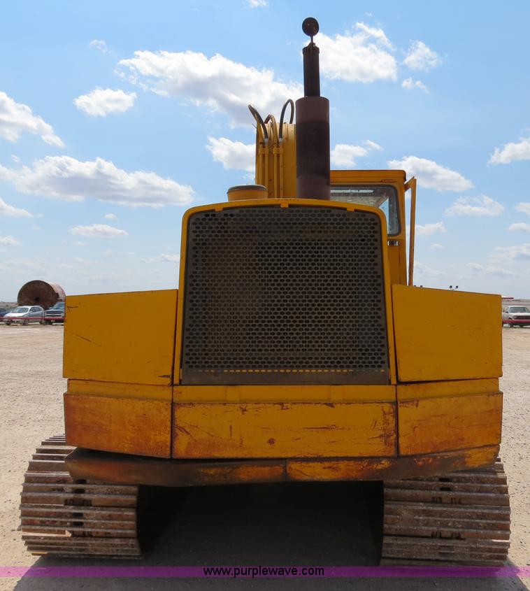 image for item B2429 1978 John Deere 690B excavator