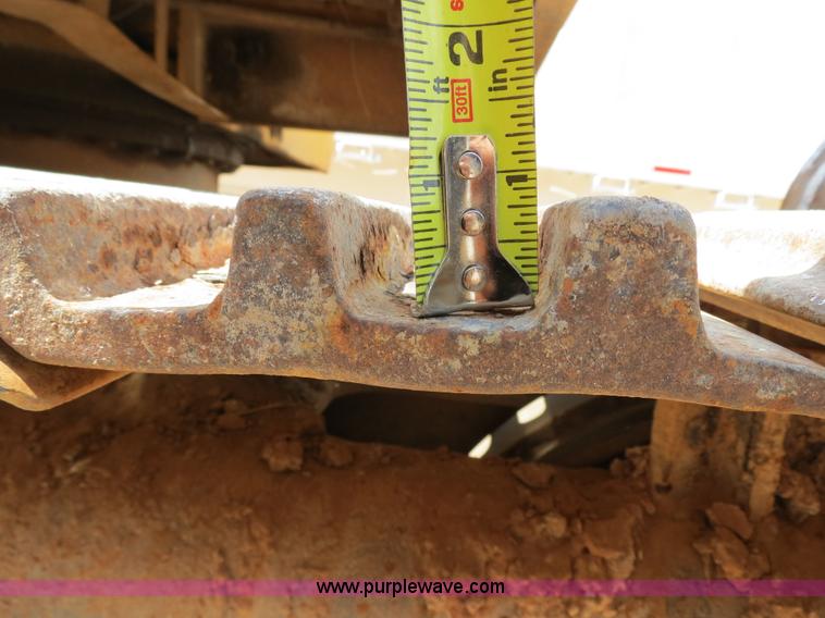 image for item B2429 1978 John Deere 690B excavator